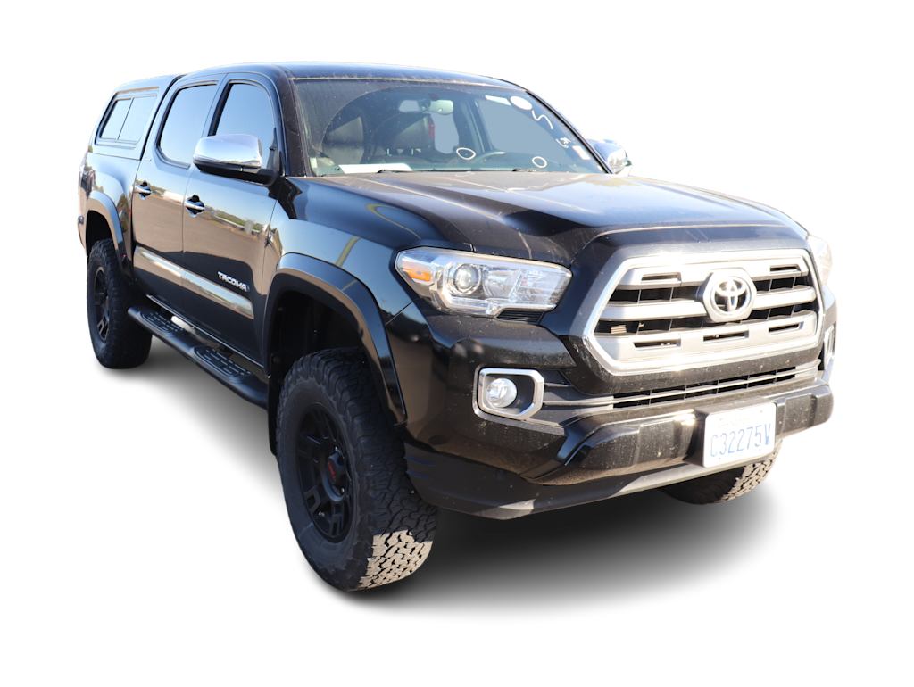 Thumbnail: 2017 Toyota Tacoma - 9