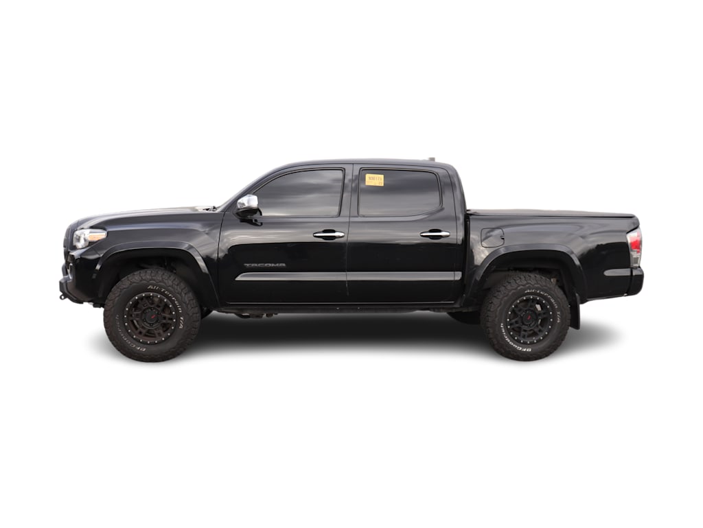 Thumbnail: 2016 Toyota Tacoma - 3