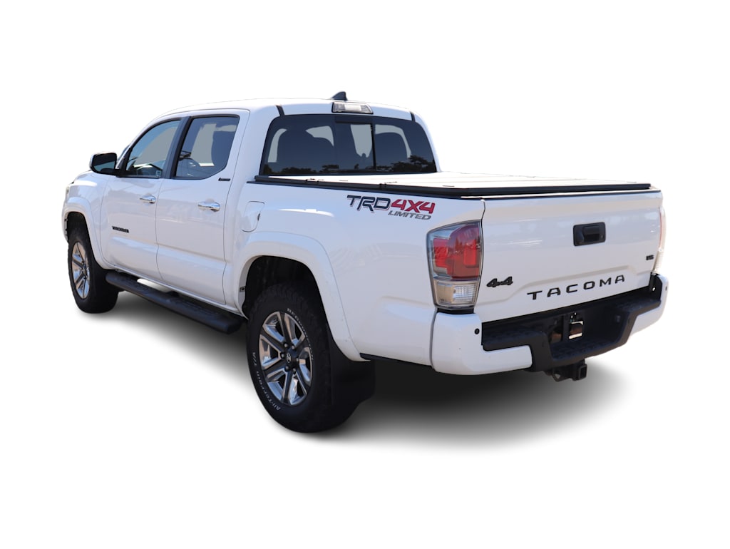 Thumbnail: 2017 Toyota Tacoma - 4