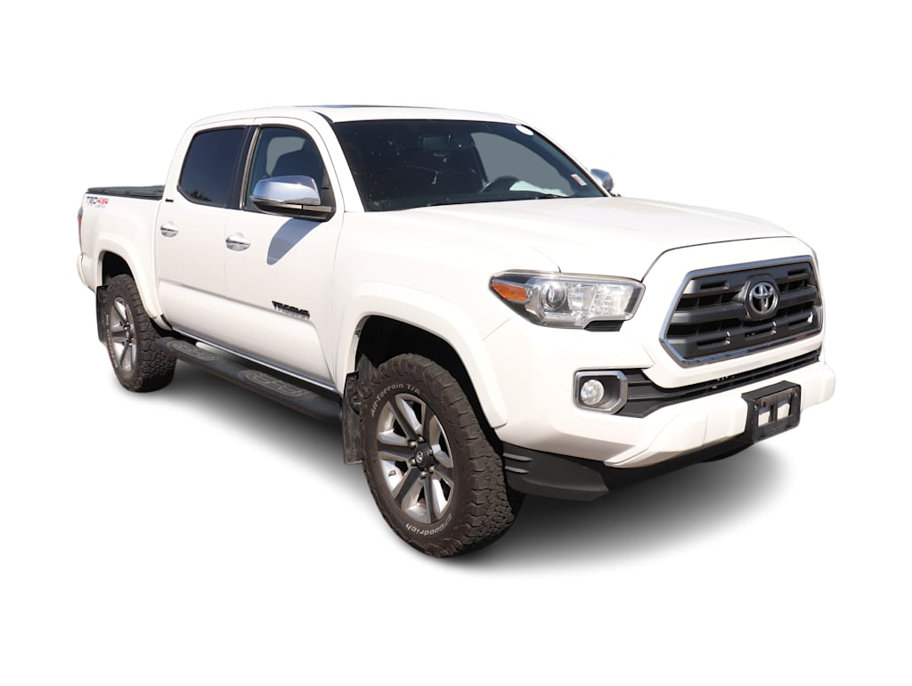 Thumbnail: 2017 Toyota Tacoma - 9