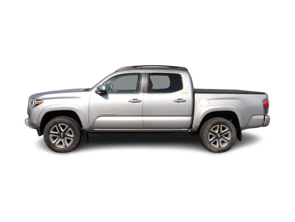 Thumbnail: 2016 Toyota Tacoma - 3