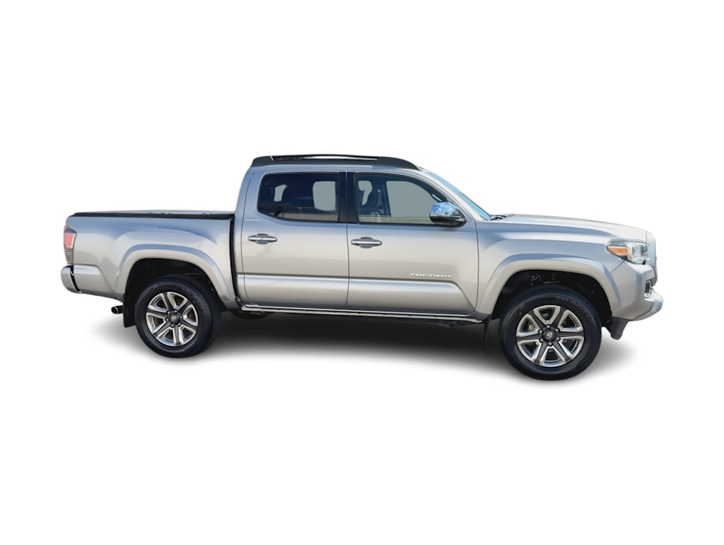 Thumbnail: 2016 Toyota Tacoma - 24