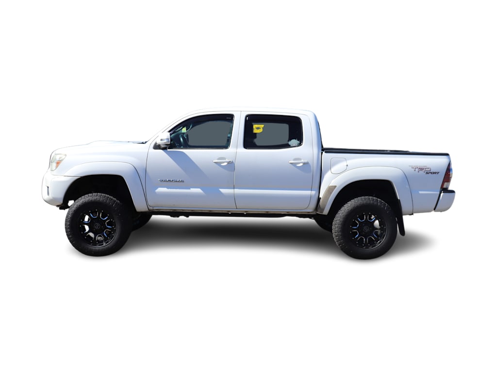 Thumbnail: 2013 Toyota Tacoma - 3