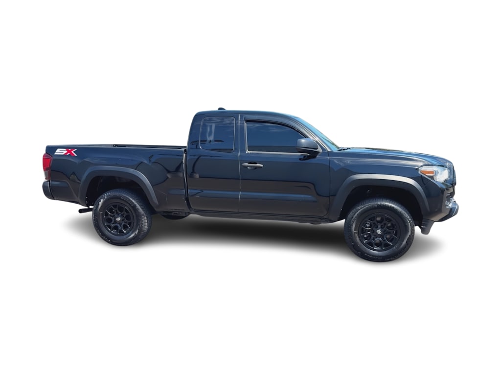 Thumbnail: 2022 Toyota Tacoma - 24