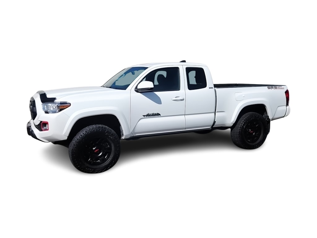 Thumbnail: 2022 Toyota Tacoma - 3