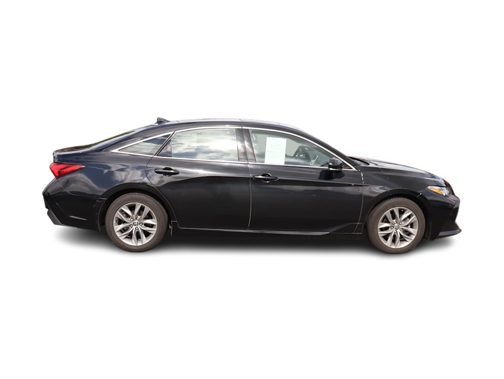 Thumbnail: 2022 Toyota Avalon - 10