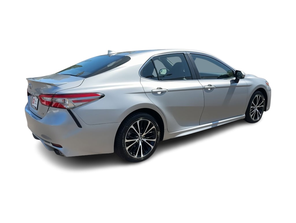 2019 Toyota Camry SE 23