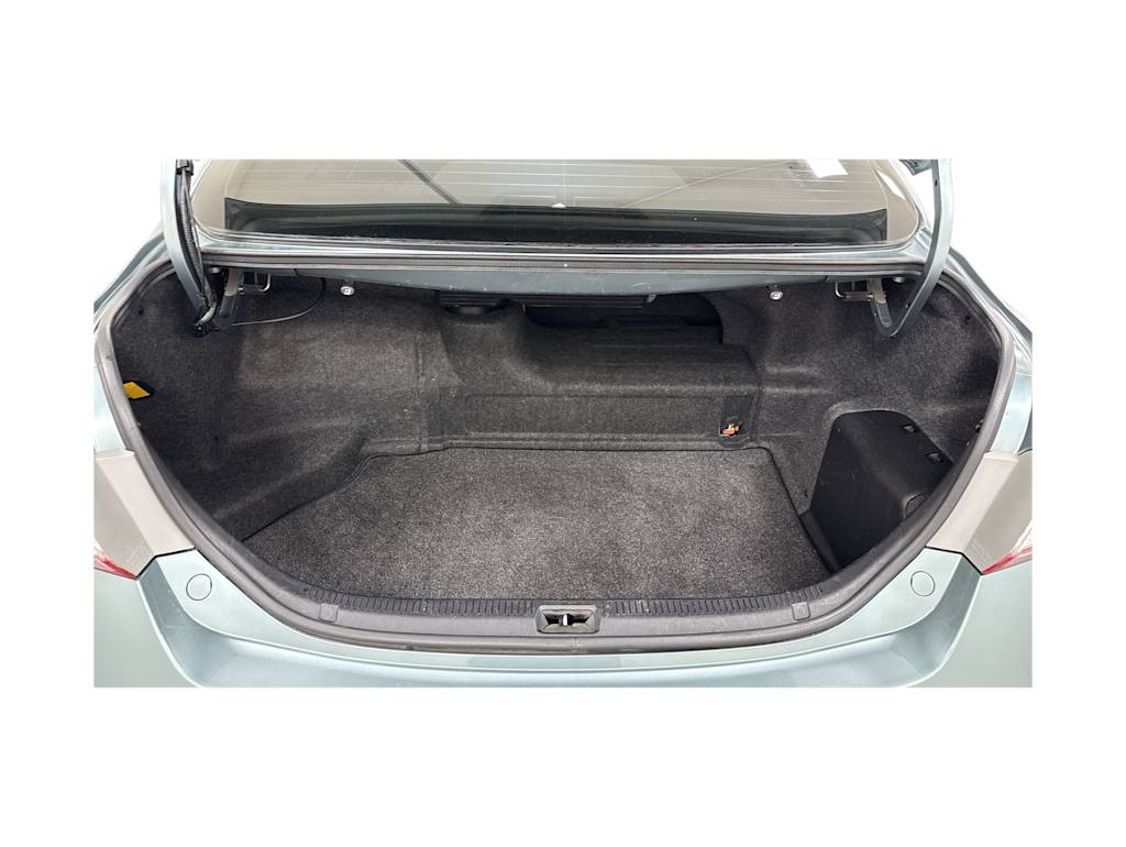 Thumbnail: 2011 Toyota Camry - 17