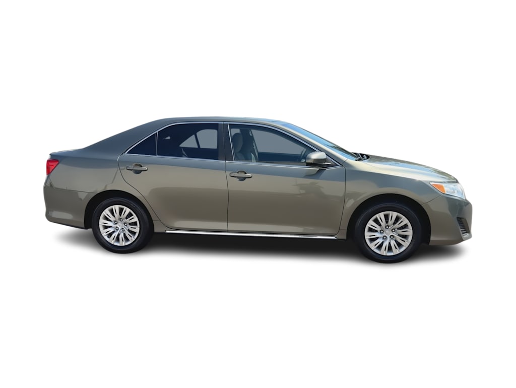 Thumbnail: 2014 Toyota Camry - 24