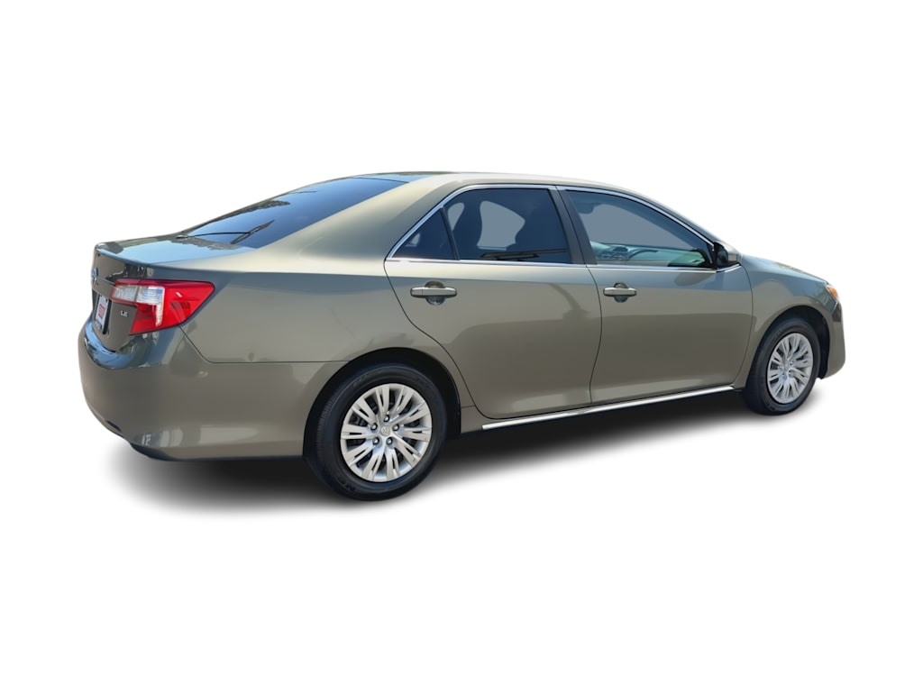Thumbnail: 2014 Toyota Camry - 23