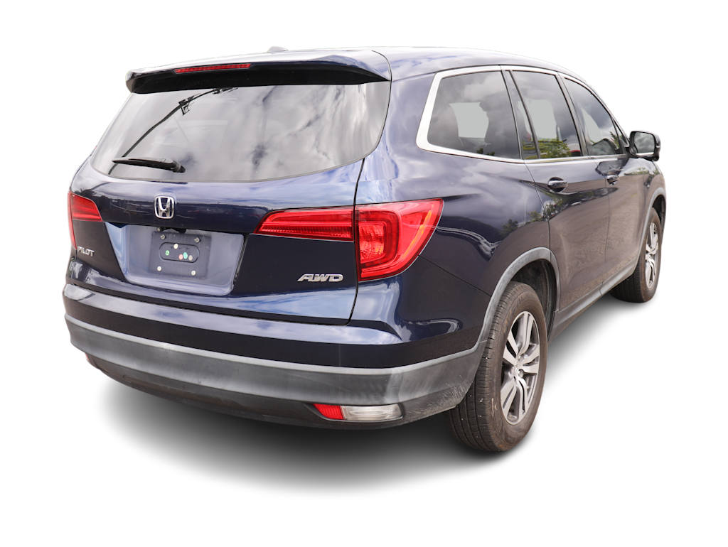 Thumbnail: 2016 Honda Pilot - 11