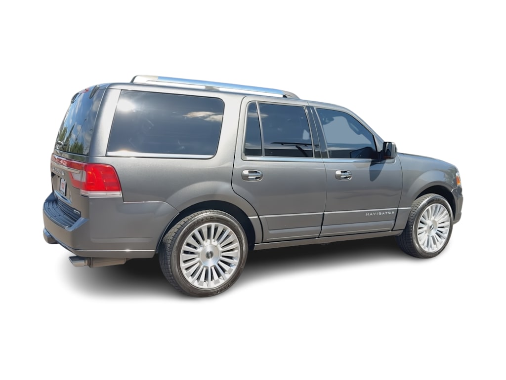Thumbnail: 2016 Lincoln Navigator - 22