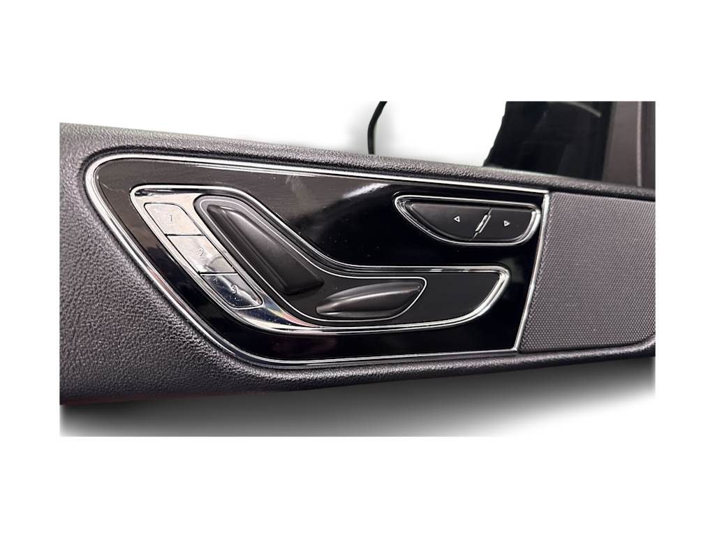 Thumbnail: 2019 Lincoln Navigator - 25