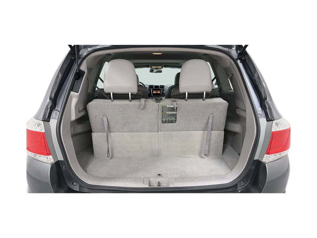 Thumbnail: 2013 Toyota Highlander - 18
