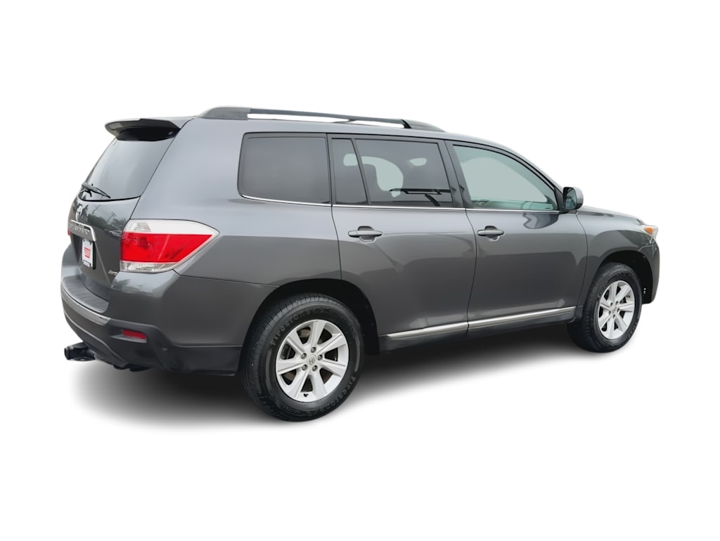 Thumbnail: 2013 Toyota Highlander - 23