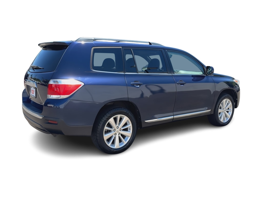 Thumbnail: 2011 Toyota Highlander - 22