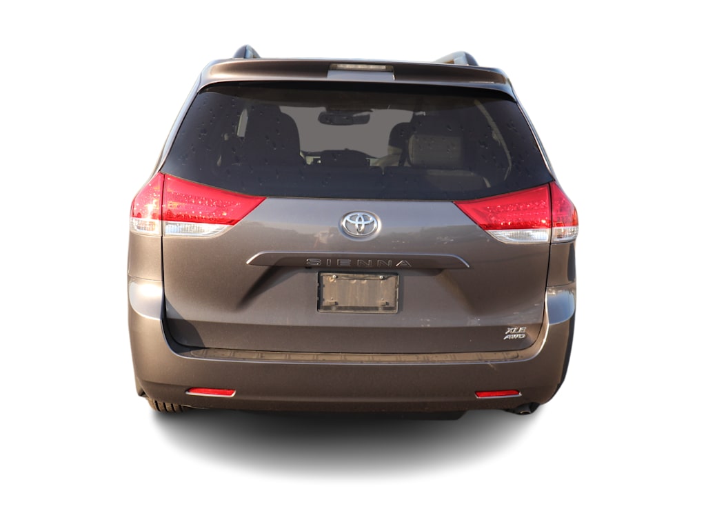 Thumbnail: 2013 Toyota Sienna - 5