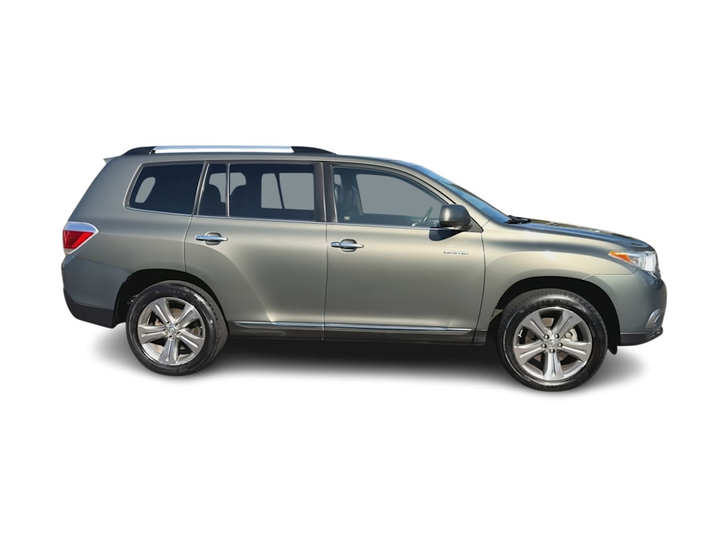 Thumbnail: 2011 Toyota Highlander - 24