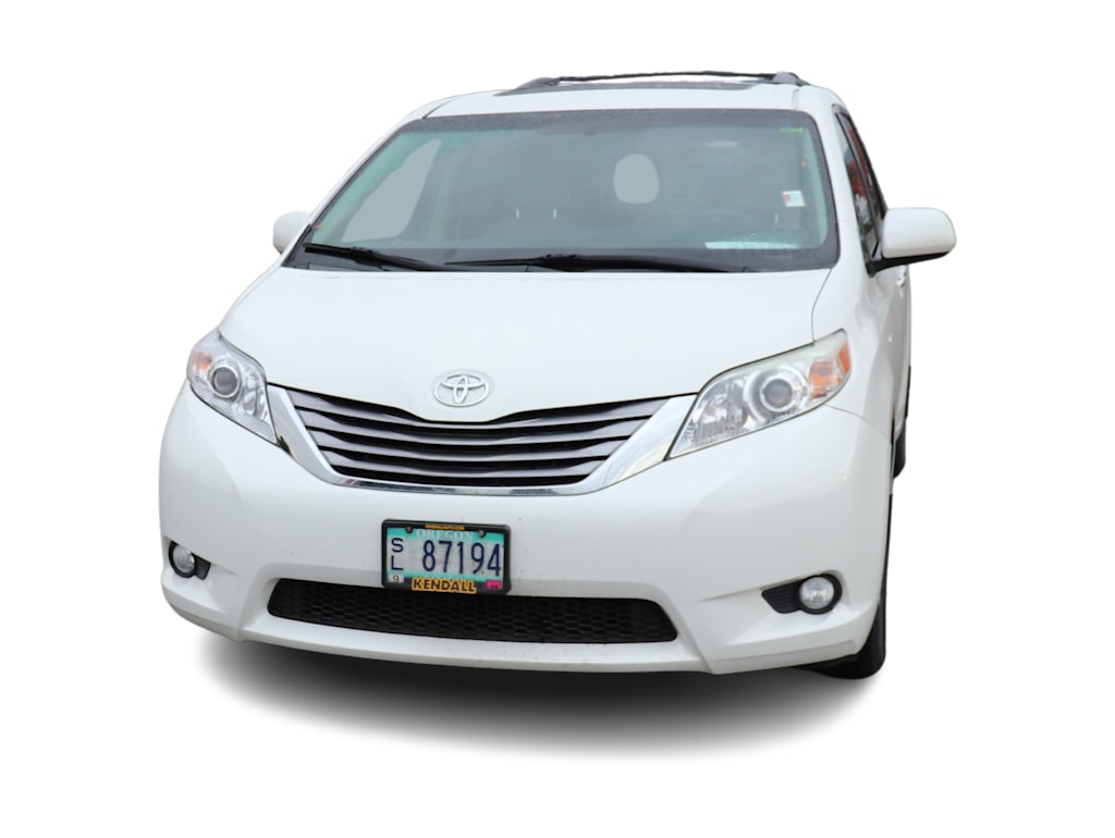 Thumbnail: 2017 Toyota Sienna - 5