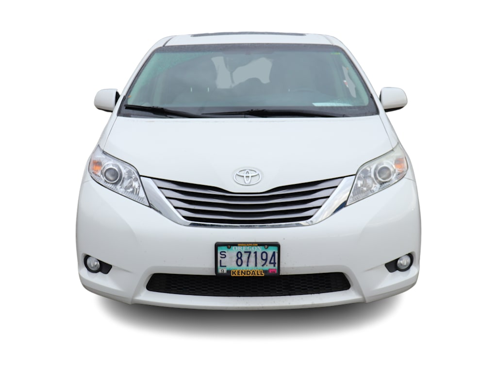 Thumbnail: 2017 Toyota Sienna - 8