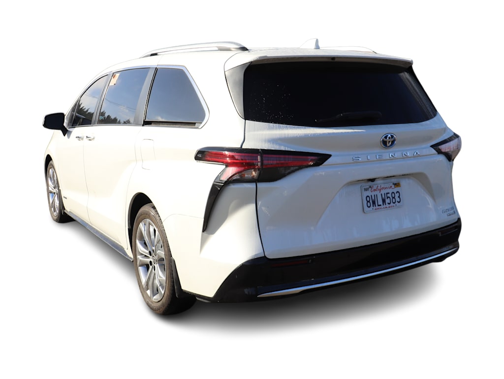 Thumbnail: 2021 Toyota Sienna - 3