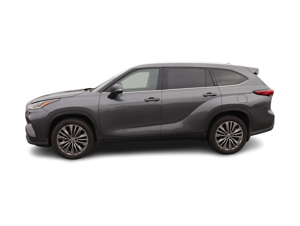 Thumbnail: 2021 Toyota Highlander - 3