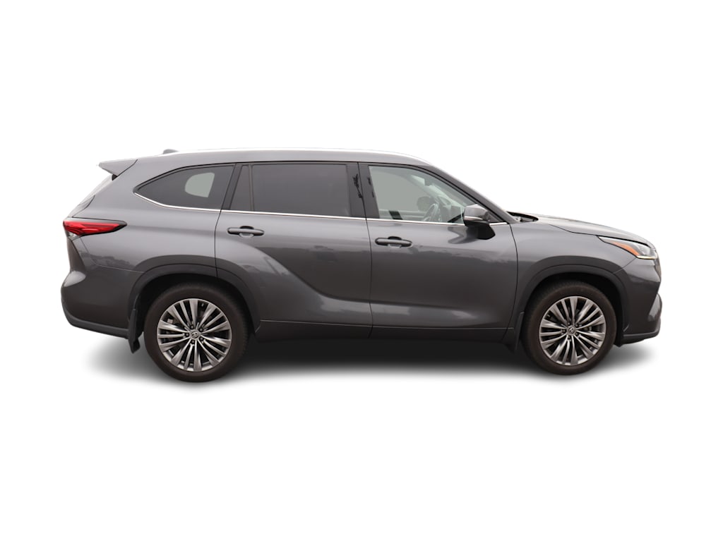 Thumbnail: 2021 Toyota Highlander - 10