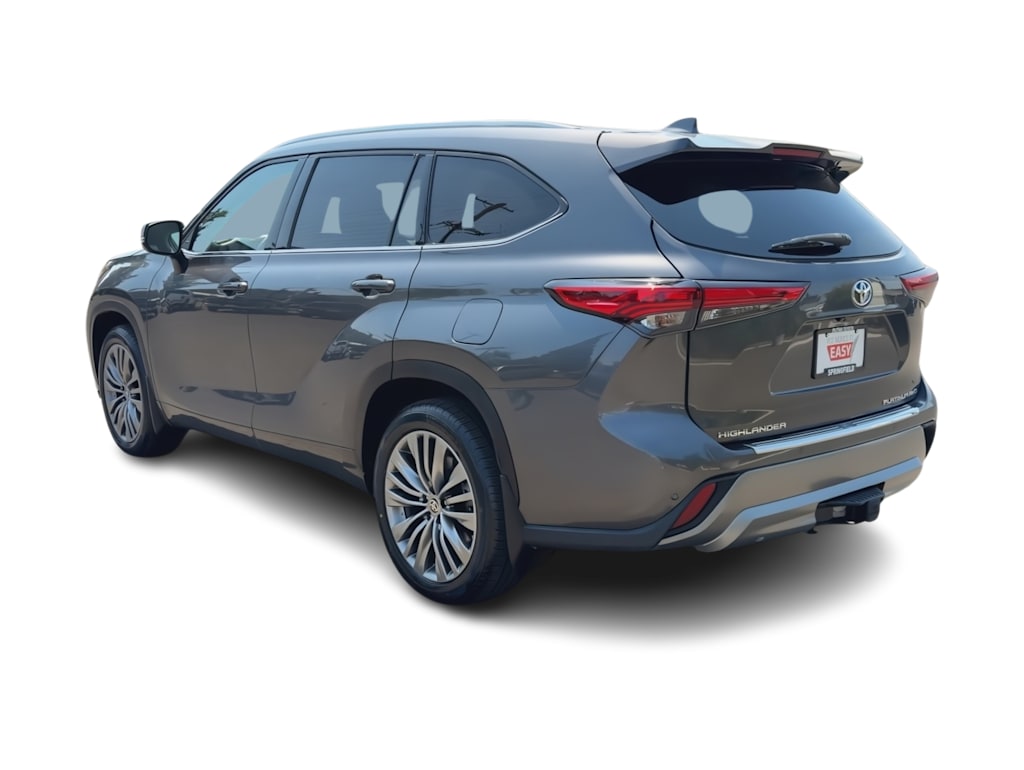 Thumbnail: 2021 Toyota Highlander - 4