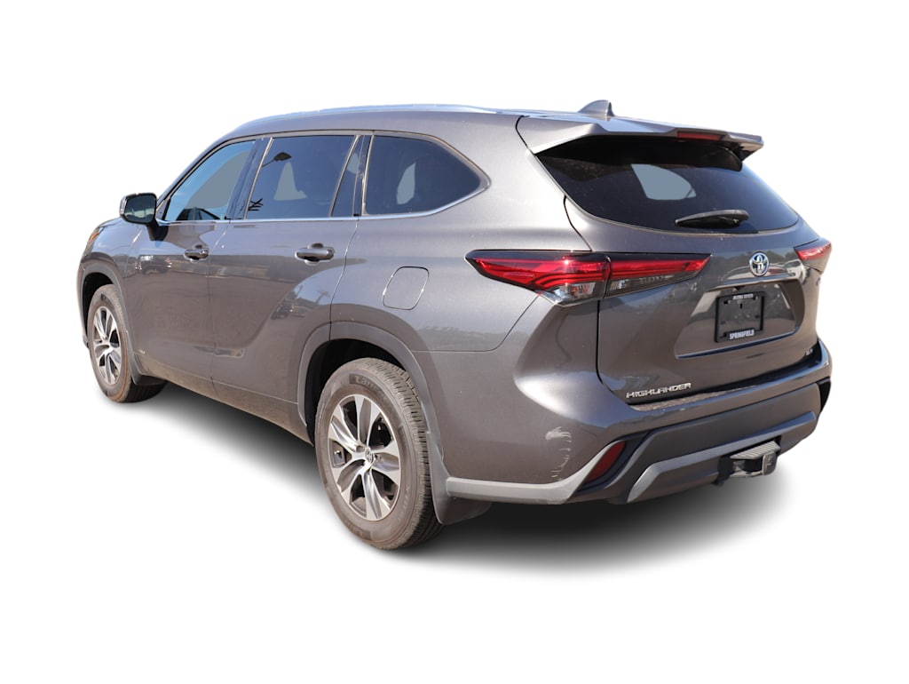 Thumbnail: 2021 Toyota Highlander - 4