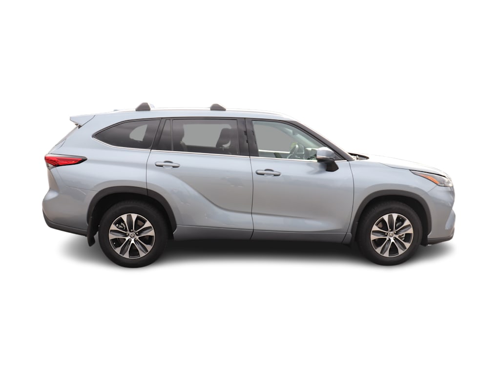 Thumbnail: 2021 Toyota Highlander - 10