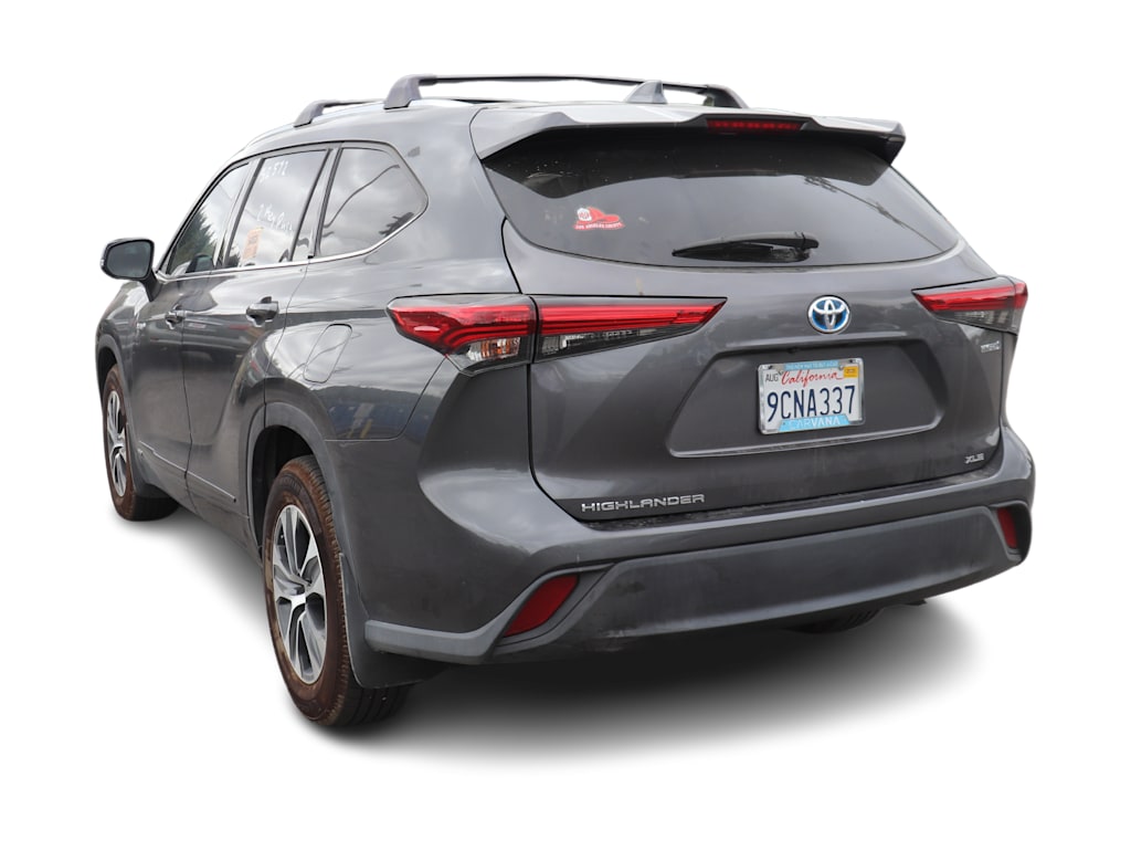 Thumbnail: 2021 Toyota Highlander - 3