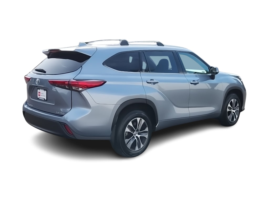Thumbnail: 2022 Toyota Highlander - 23