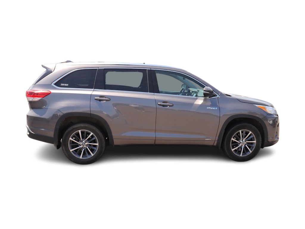 Thumbnail: 2017 Toyota Highlander - 10