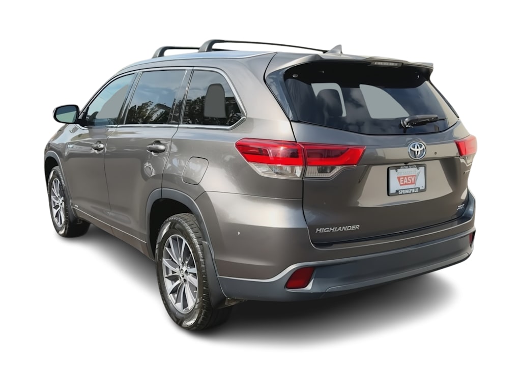 Thumbnail: 2017 Toyota Highlander - 4
