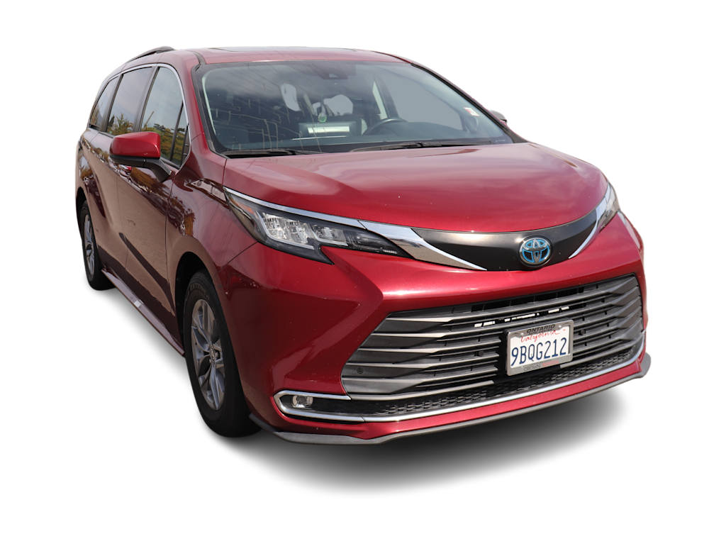 Thumbnail: 2022 Toyota Sienna - 9