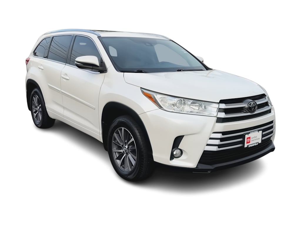 Thumbnail: 2017 Toyota Highlander - 21