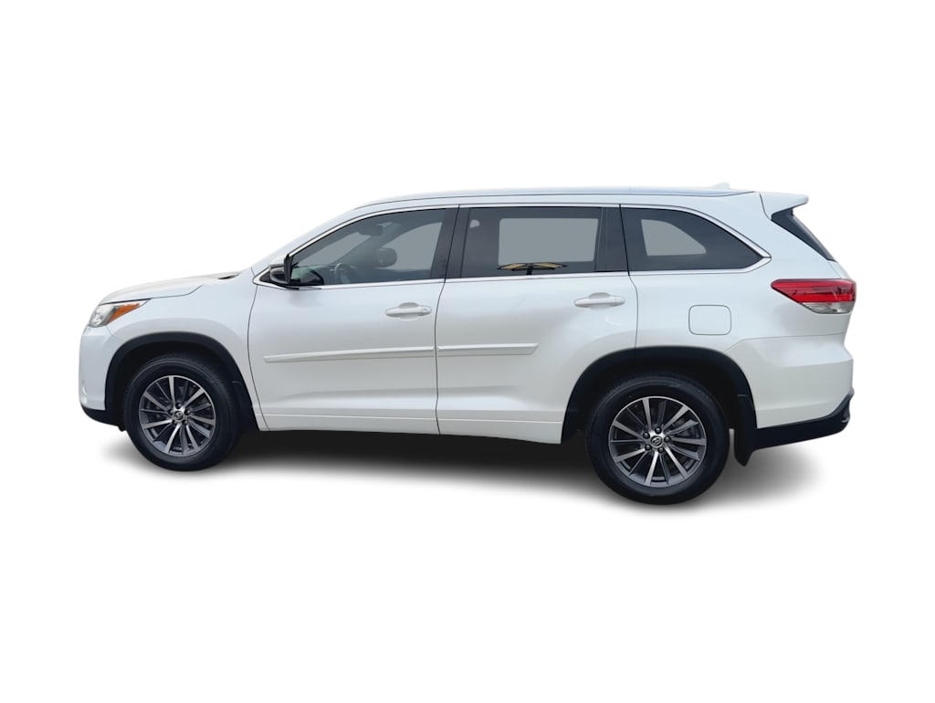 Thumbnail: 2017 Toyota Highlander - 22