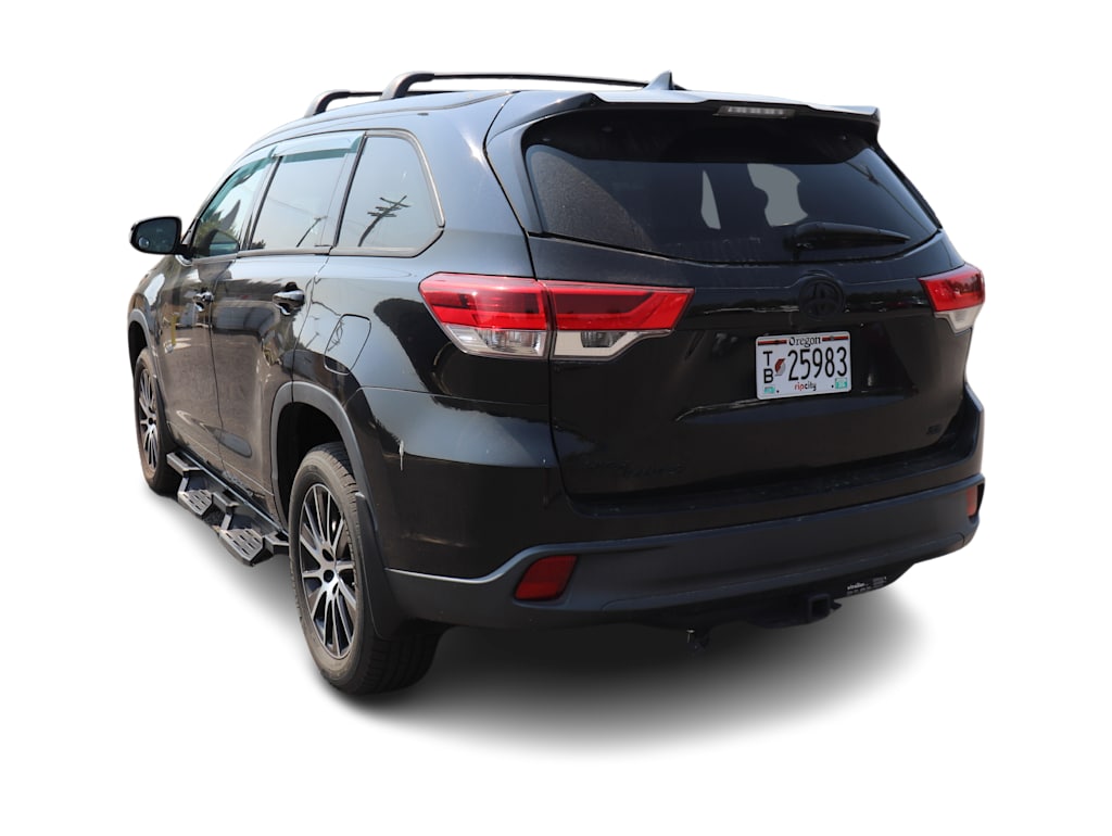 Thumbnail: 2017 Toyota Highlander - 3