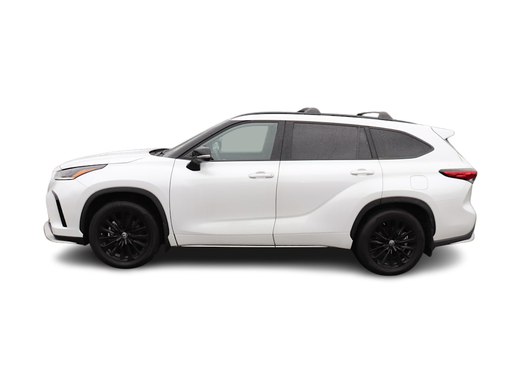 Thumbnail: 2023 Toyota Highlander - 3