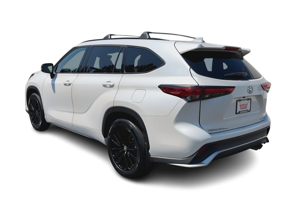 Thumbnail: 2023 Toyota Highlander - 4