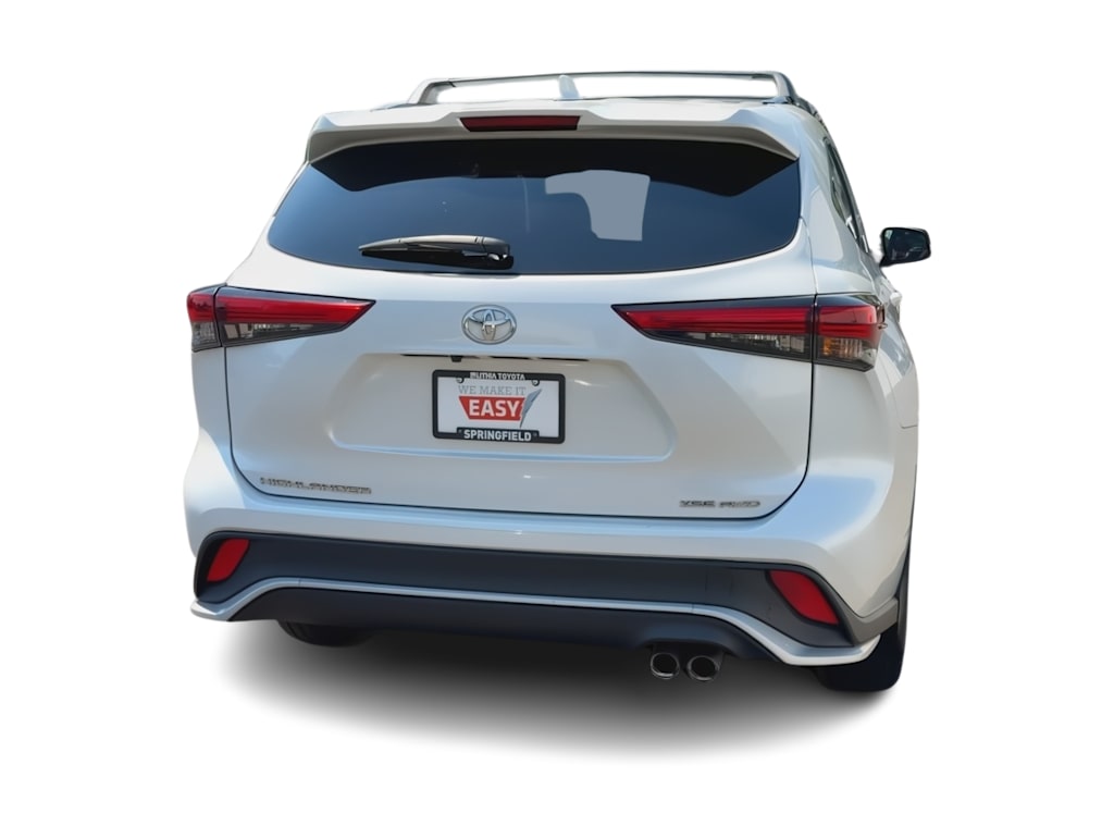 Thumbnail: 2023 Toyota Highlander - 5