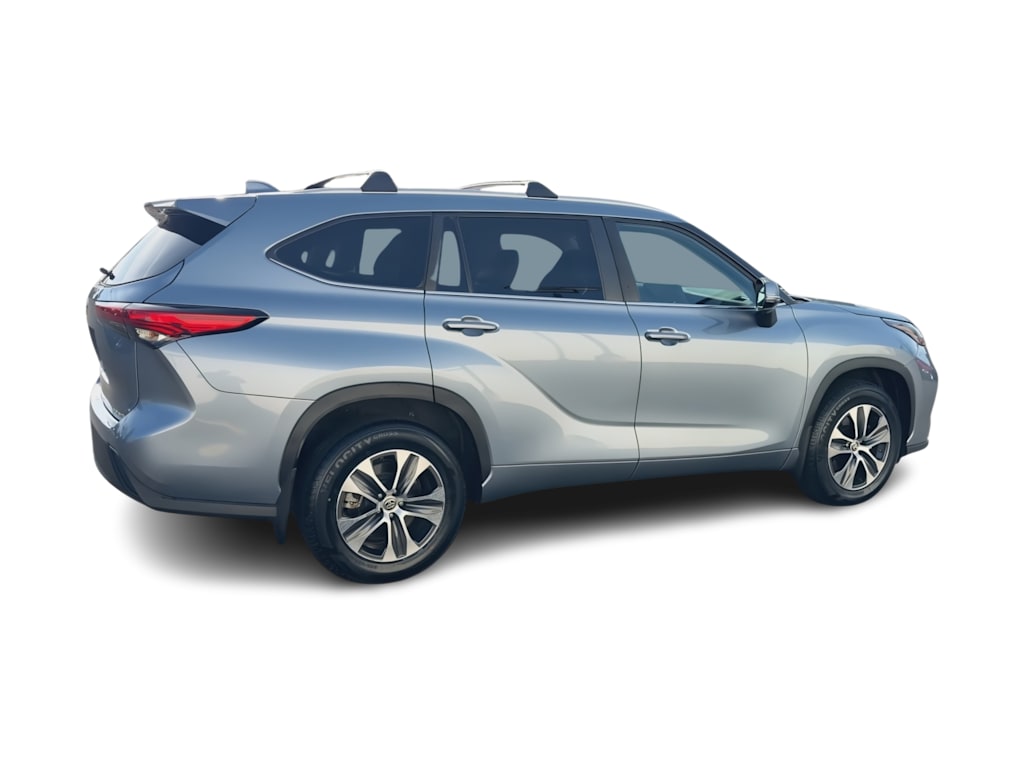 Thumbnail: 2023 Toyota Highlander - 23