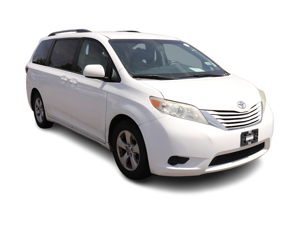 Thumbnail: 2015 Toyota Sienna - 9