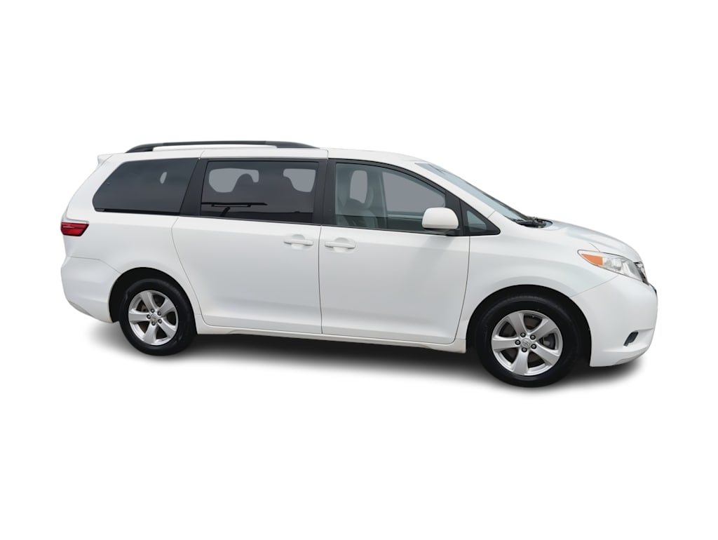 Thumbnail: 2015 Toyota Sienna - 23