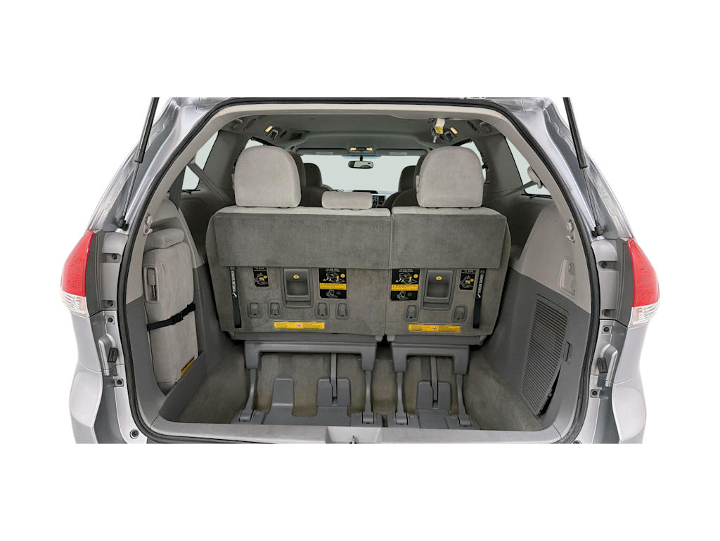 Thumbnail: 2013 Toyota Sienna - 17