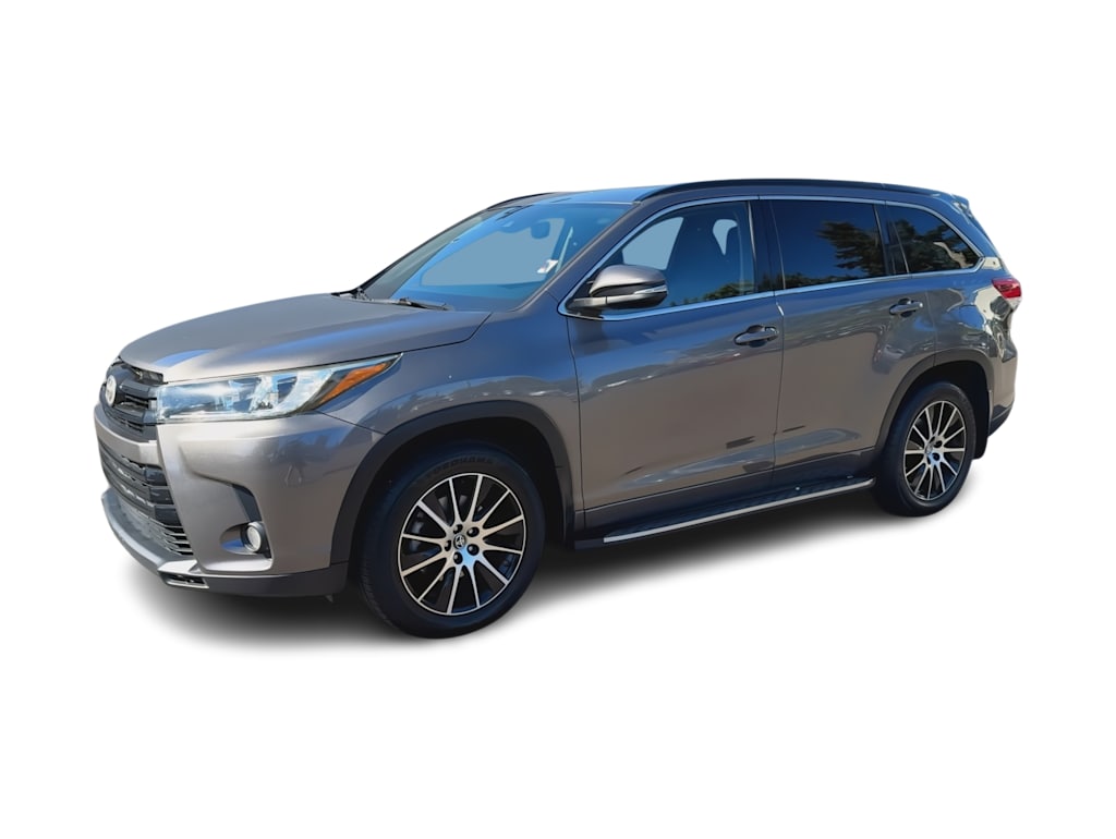 Thumbnail: 2017 Toyota Highlander - 22
