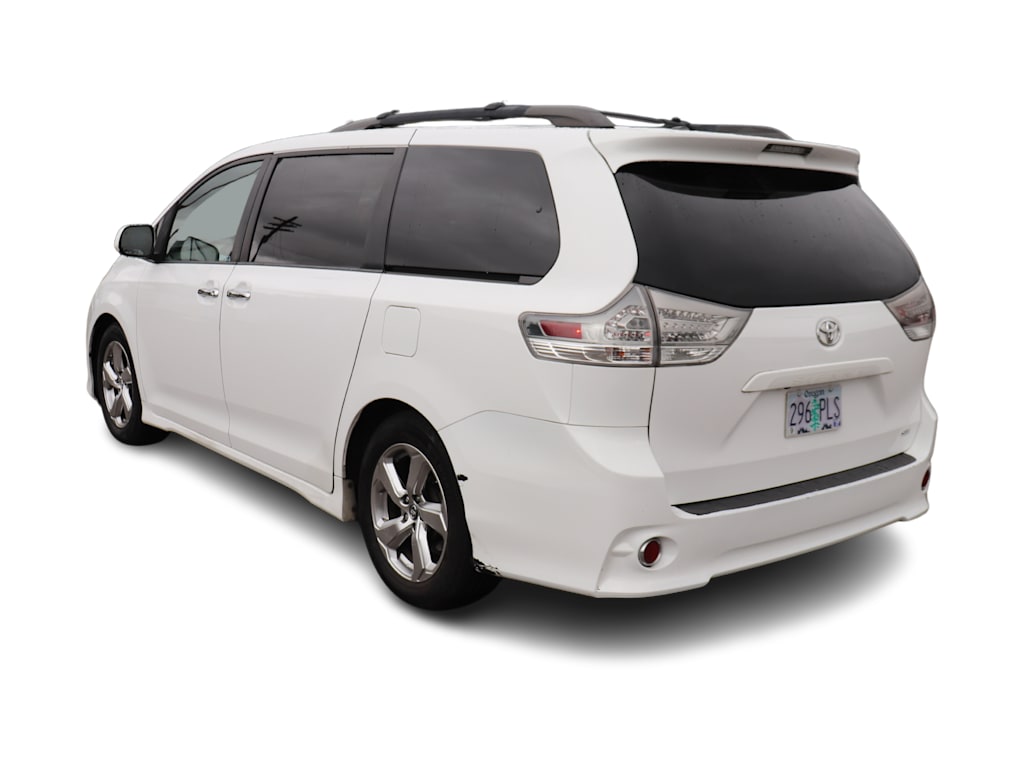 Thumbnail: 2014 Toyota Sienna - 4