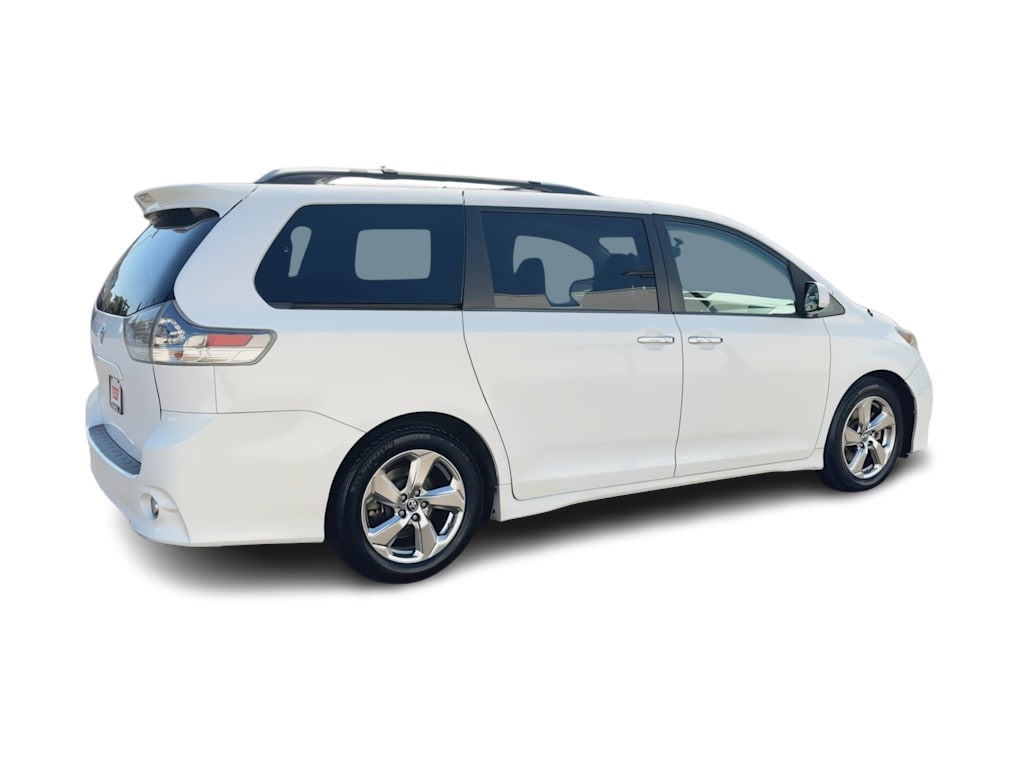 Thumbnail: 2014 Toyota Sienna - 23