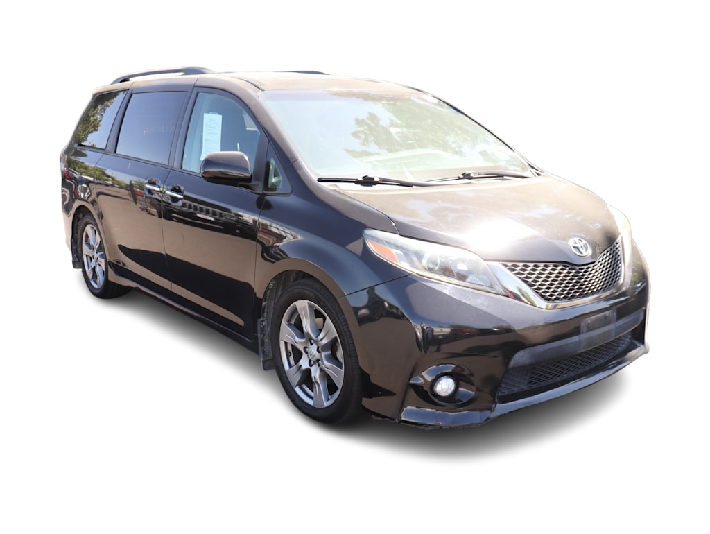 Thumbnail: 2017 Toyota Sienna - 8