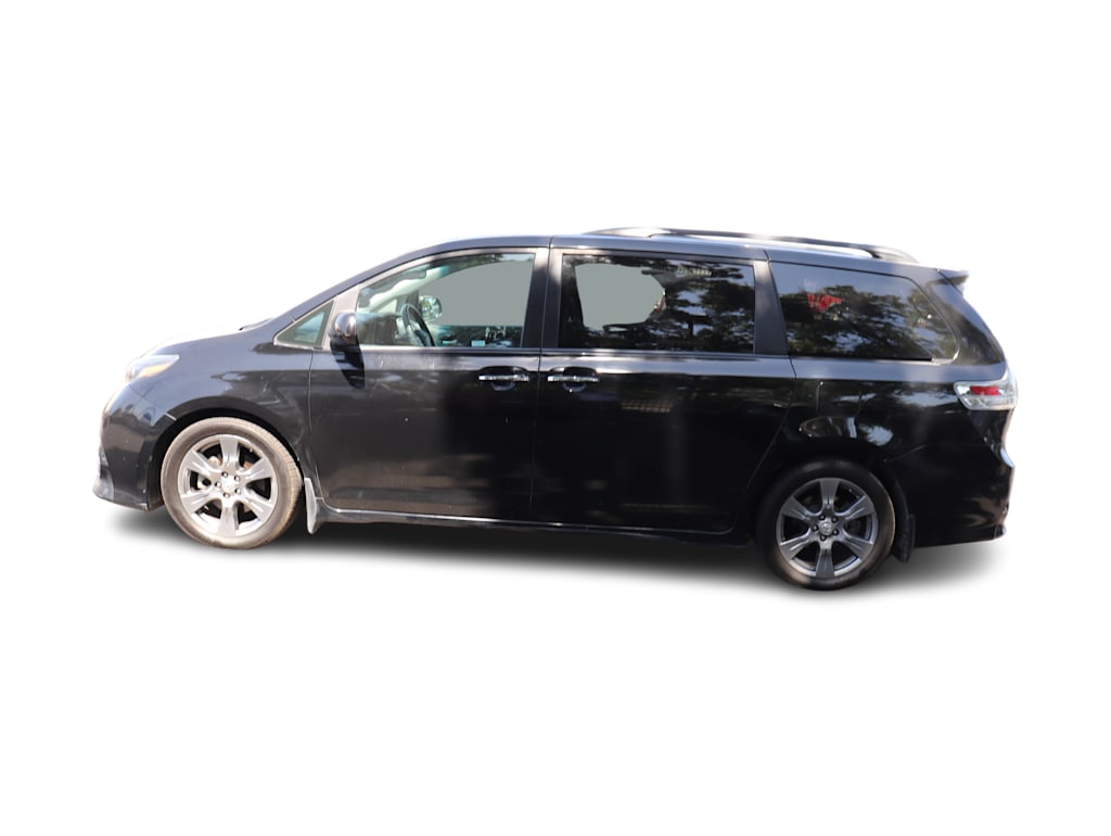 Thumbnail: 2017 Toyota Sienna - 3